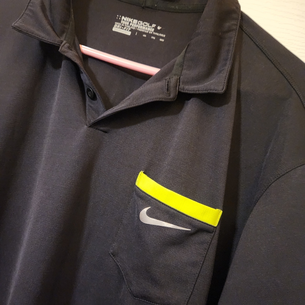Nike Men's Black Jacket with Yellow Accent